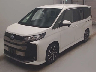 TOYOTA NOAH 2022