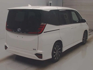 TOYOTA NOAH 2022