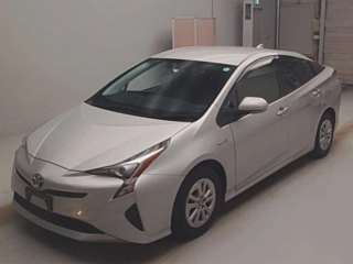 TOYOTA PRIUS 2018