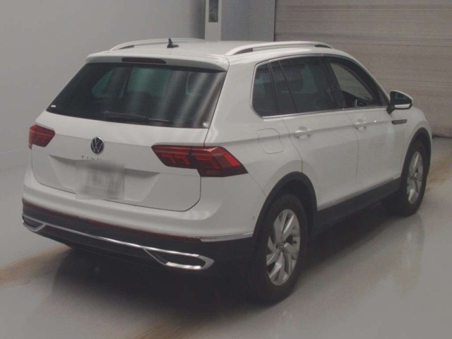 VOLKSWAGEN TIGUAN 2021