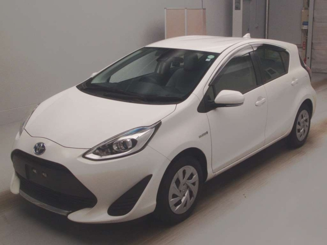 TOYOTA AQUA 2020