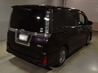 TOYOTA VOXY 2016