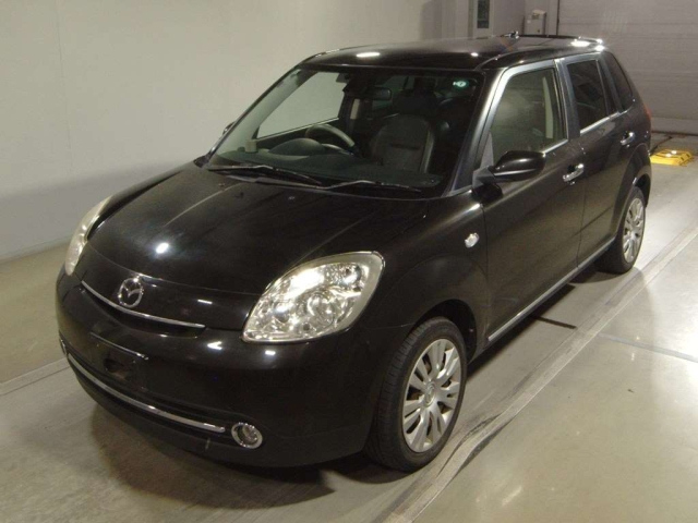 MAZDA VERISA 2011