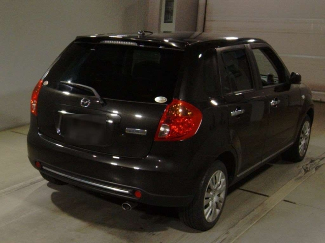 MAZDA VERISA 2011