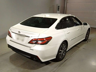 TOYOTA CROWN 2018