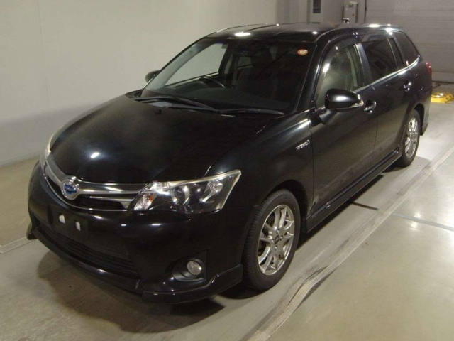 TOYOTA COROLLA FIELDER 2015