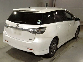 TOYOTA WISH 2014
