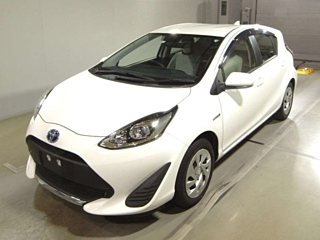 TOYOTA AQUA 2020