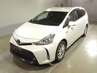 TOYOTA PRIUS ALPHA 2016