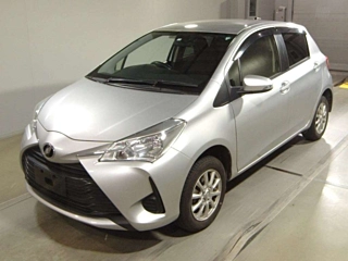 TOYOTA VITZ 2018
