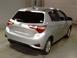 TOYOTA VITZ 2018