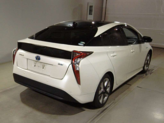 TOYOTA PRIUS 2018