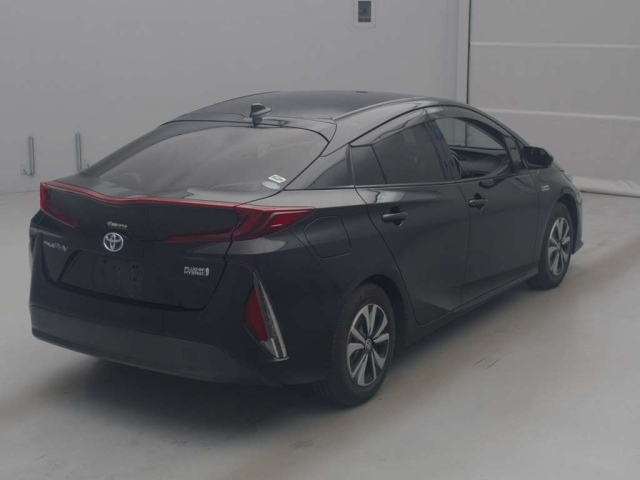 TOYOTA PRIUS PHV 2019
