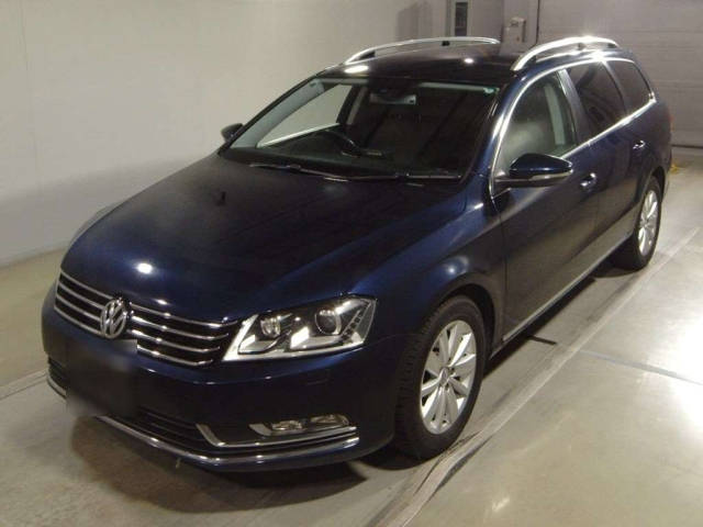 VOLKSWAGEN PASSAT VARIANT 2011