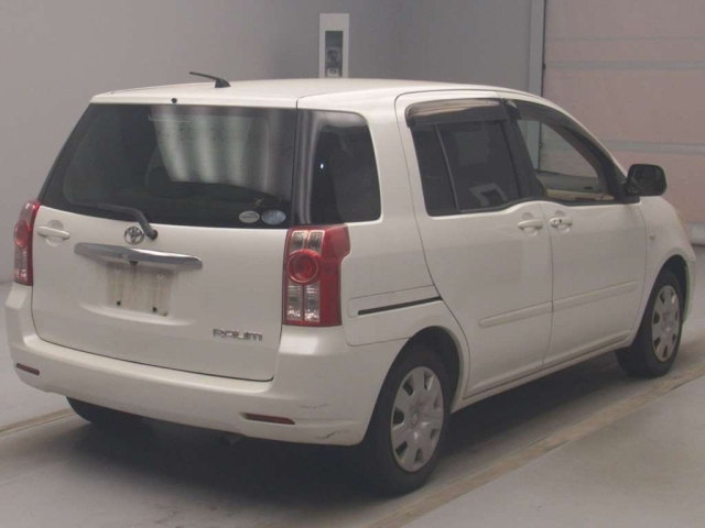 TOYOTA RAUM 2008