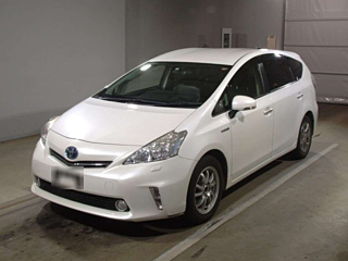 TOYOTA PRIUS ALPHA 2014