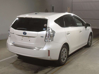 TOYOTA PRIUS ALPHA 2014