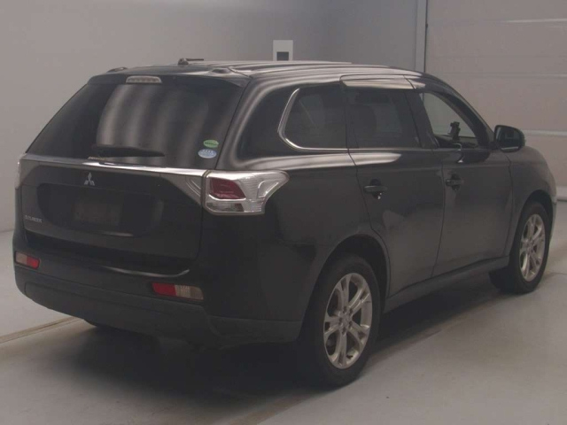 MITSUBISHI OUTLANDER 2013