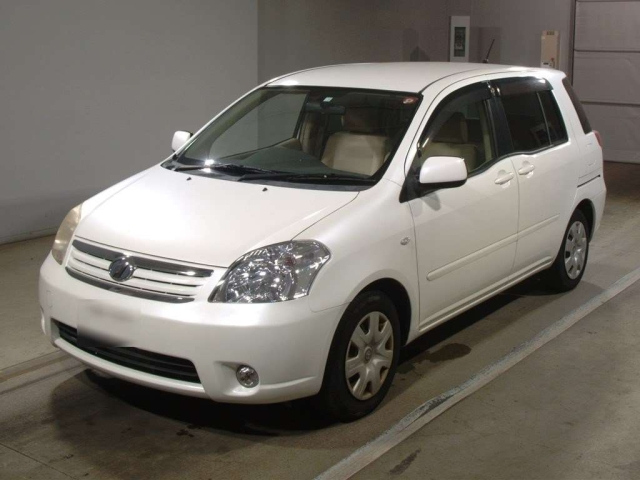 TOYOTA RAUM 2008