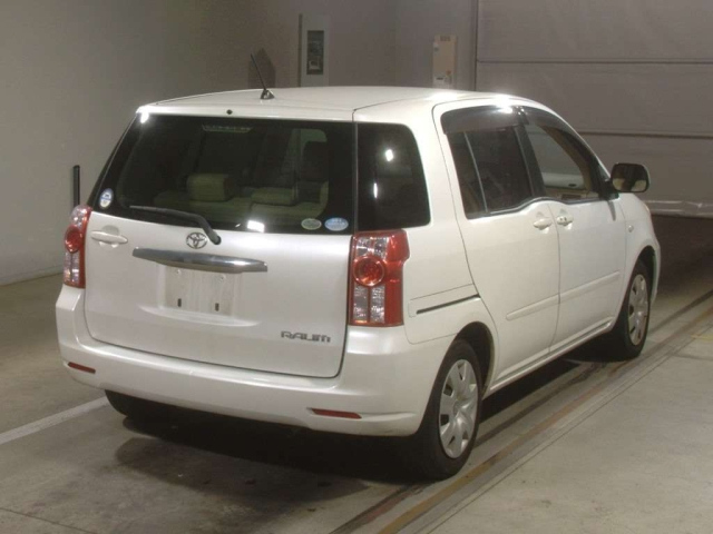 TOYOTA RAUM 2008