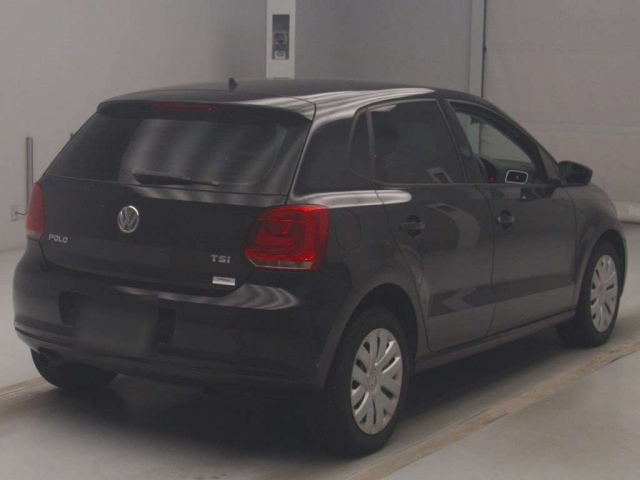 VOLKSWAGEN POLO 2011