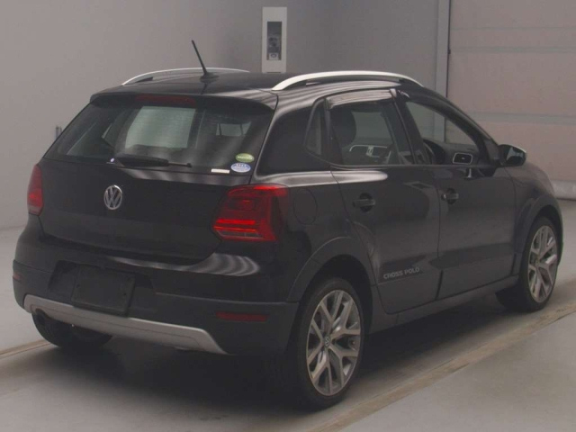 VOLKSWAGEN CROSS POLO 2017