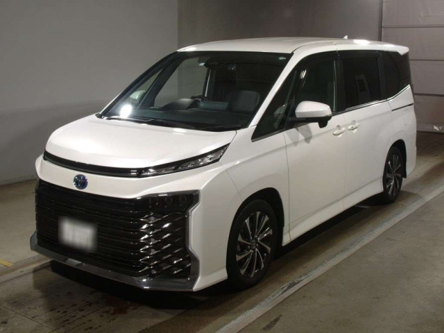TOYOTA VOXY 2023