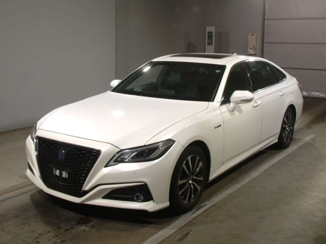 TOYOTA CROWN 2018
