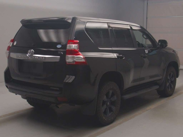 TOYOTA LAND CRUISER PRADO 2016