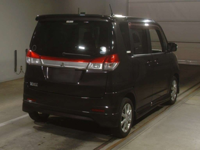 MITSUBISHI DELICA D2 2013