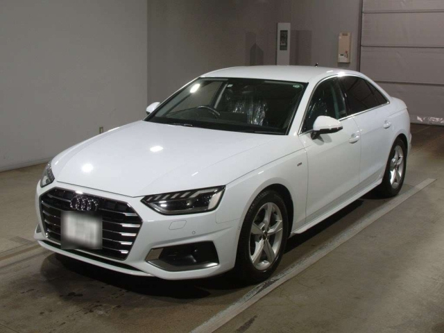 AUDI A4 2022
