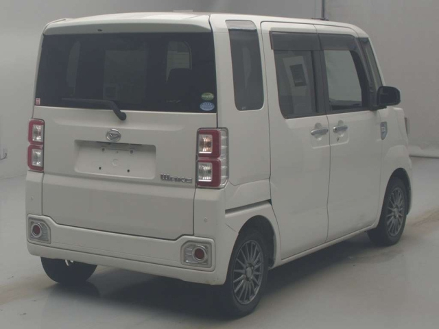 DAIHATSU WAKE 2016