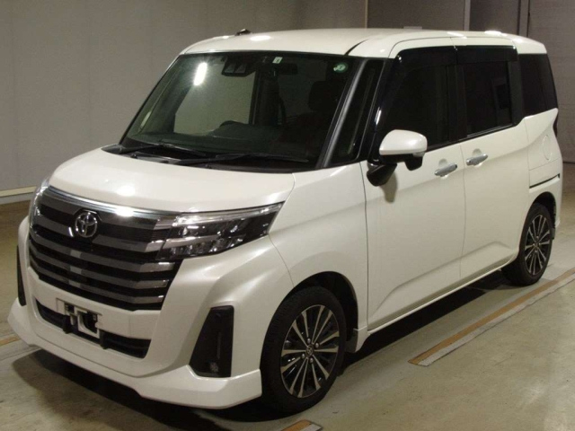TOYOTA ROOMY 2022