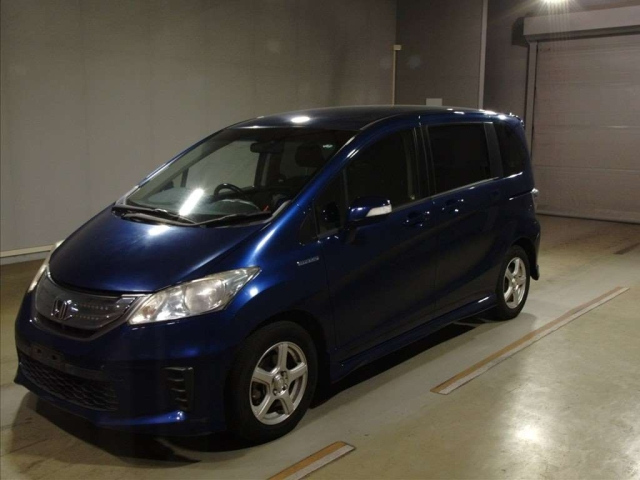 HONDA FREED 2013