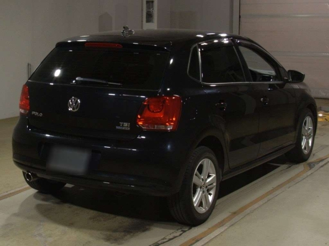 VOLKSWAGEN POLO 2014