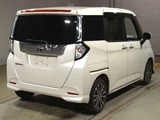 TOYOTA ROOMY 2022