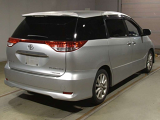 TOYOTA ESTIMA 2010