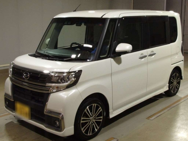 DAIHATSU TANTO 2018