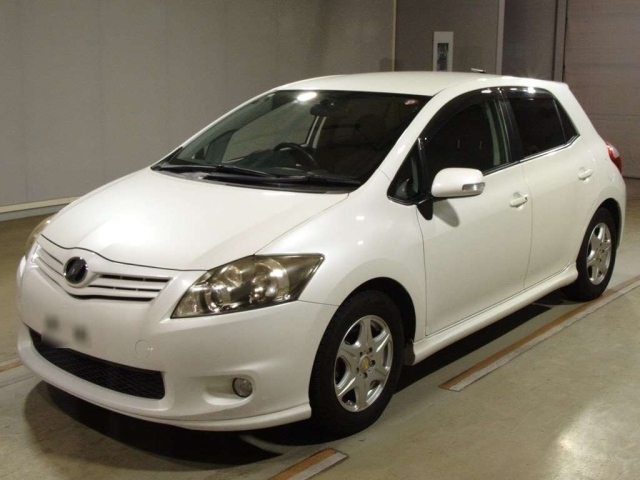 TOYOTA AURIS 2010