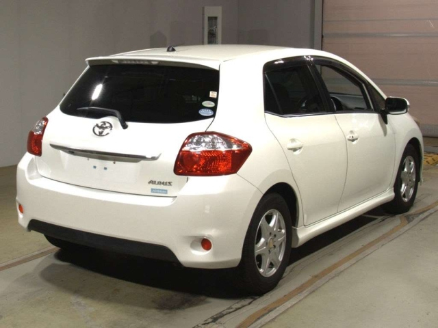 TOYOTA AURIS 2010