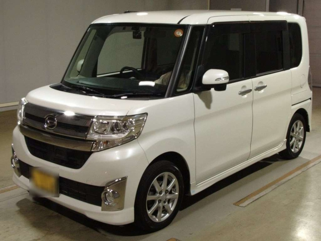 DAIHATSU TANTO 2014
