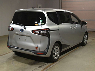 TOYOTA SIENTA 2016