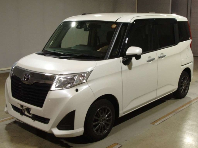 TOYOTA ROOMY 2017