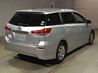 TOYOTA WISH 2010