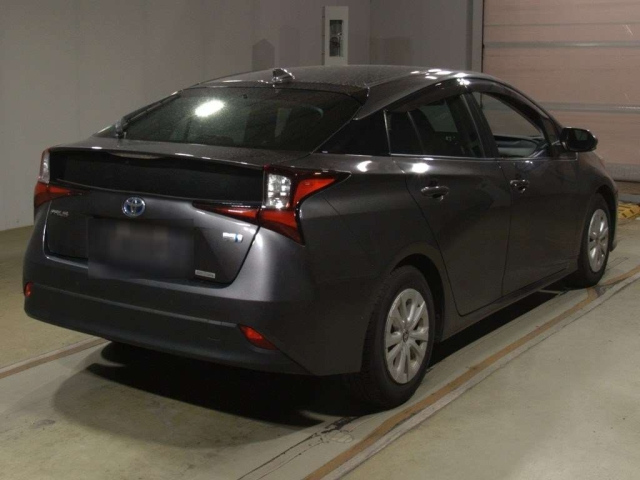 TOYOTA PRIUS 2021