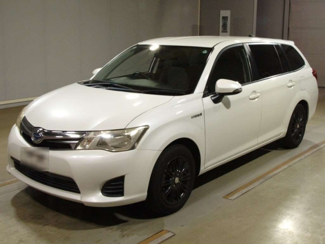 TOYOTA COROLLA FIELDER 2013
