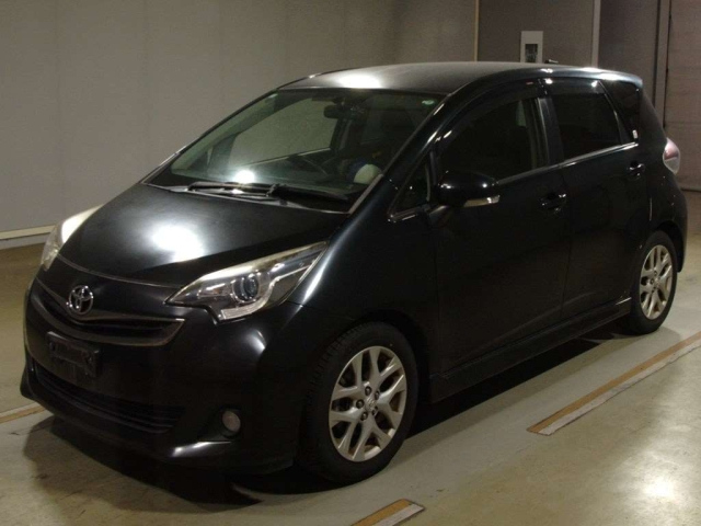TOYOTA RACTIS 2014