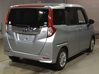 TOYOTA ROOMY 2019