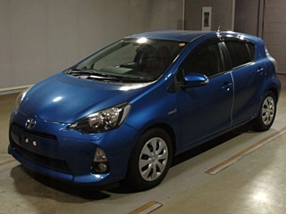 TOYOTA AQUA 2013