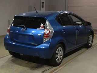 TOYOTA AQUA 2013